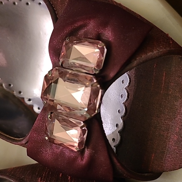 Burgundy red peeptoe heels with pink rhinstones and bows. - Picture 15 of 16